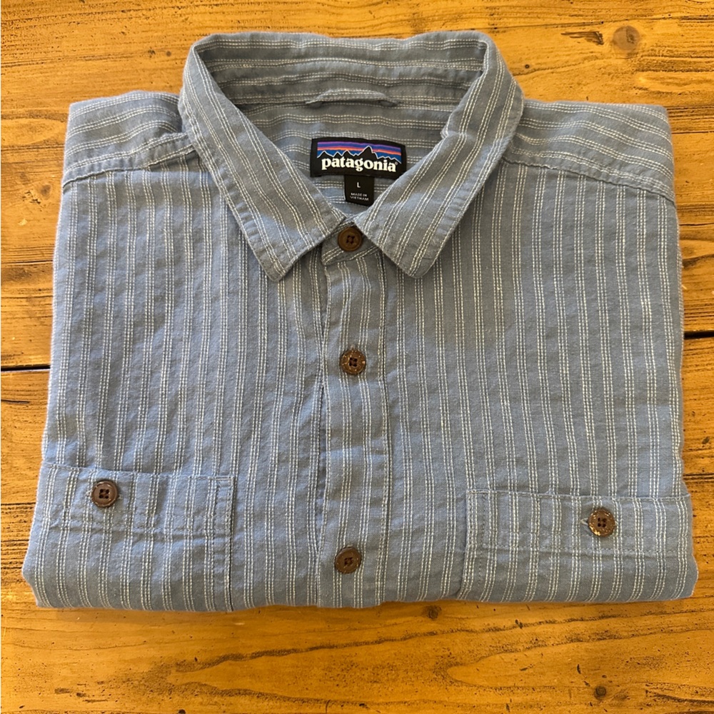 Patagonia Men’s Back Step Shirt size L